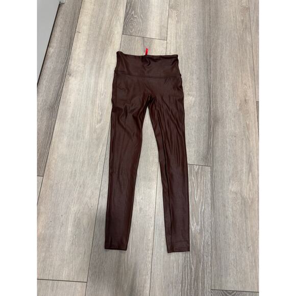 SPANX Faux Leather Leggings Wine Color Size medium - Picture 1 of 6